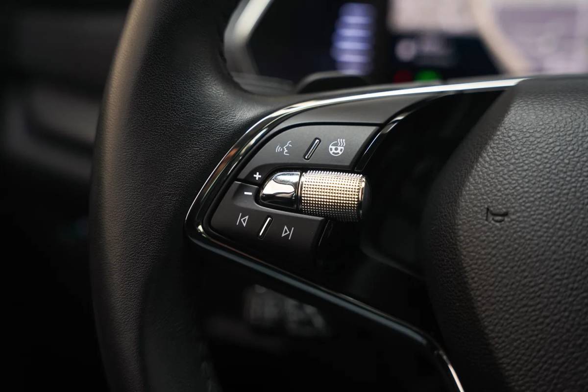 Škoda Octavia Skoda Octavia Combi 1.0 e-TSI Business Edition [ Apple CarPlay Cruise Control DAB+ ]