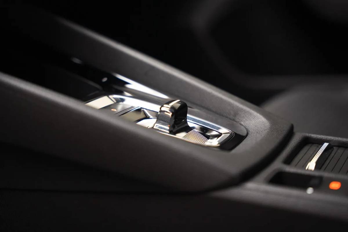 Škoda Octavia Skoda Octavia Combi 1.0 e-TSI Business Edition [ Apple CarPlay Cruise Control DAB+ ]
