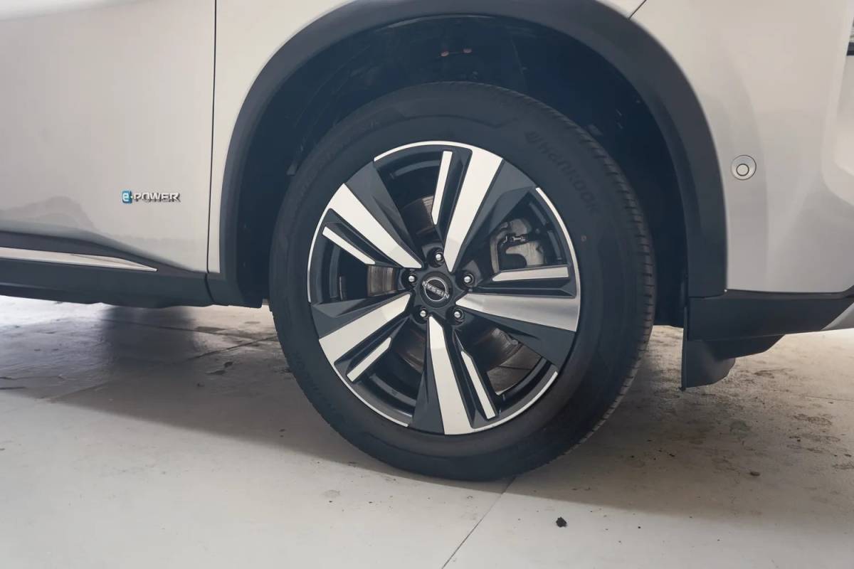 Nissan X-Trail Nissan X-trail 1,5 e-4orce Tekna 4WD Aut. [ Navi Apple/Android Adapt. cruise Panoramadak ]