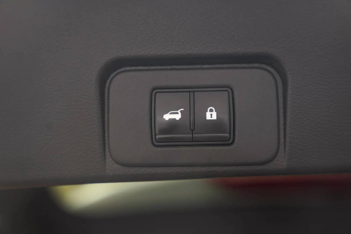 Nissan X-Trail Nissan X-trail 1,5 e-4orce Tekna 4WD Aut. [ Navi Apple/Android Adapt. cruise Panoramadak ]