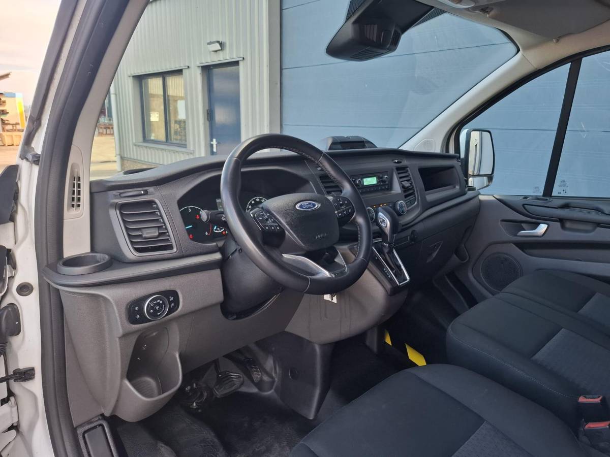 Ford Transit Custom Ford Transit Custom 300 2.0 TDCI L2H1 Trend AUTOMAAT / CRUISE CONTROLE / AIRCO / 3 ZITS