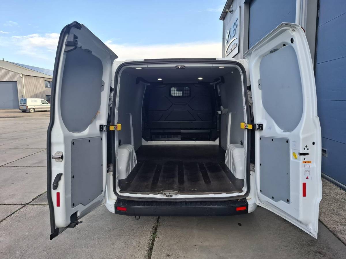 Ford Transit Custom Ford Transit Custom 300 2.0 TDCI L2H1 Trend AUTOMAAT / CRUISE CONTROLE / AIRCO / 3 ZITS