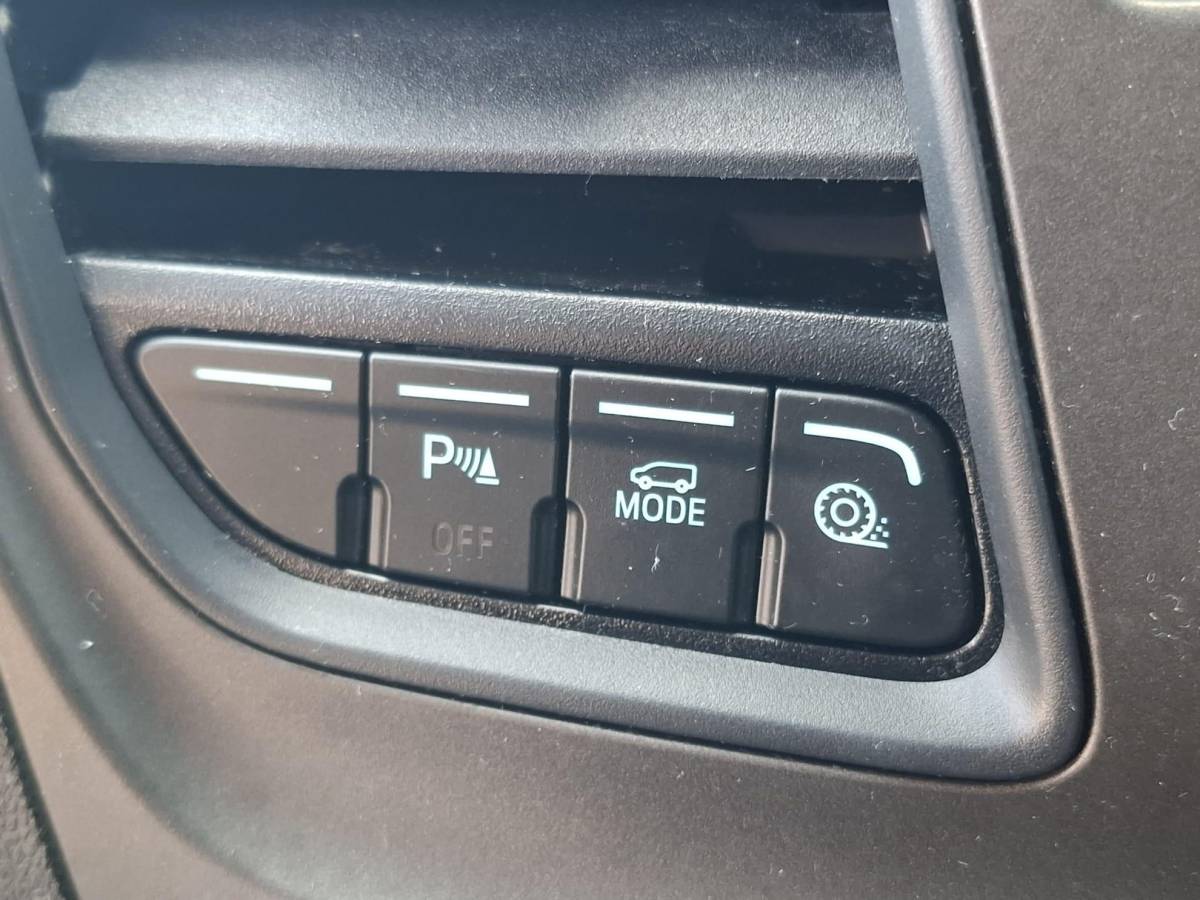 Ford Transit Custom Ford Transit Custom 300 2.0 TDCI L2H1 Trend AUTOMAAT / CRUISE CONTROLE / AIRCO / 3 ZITS