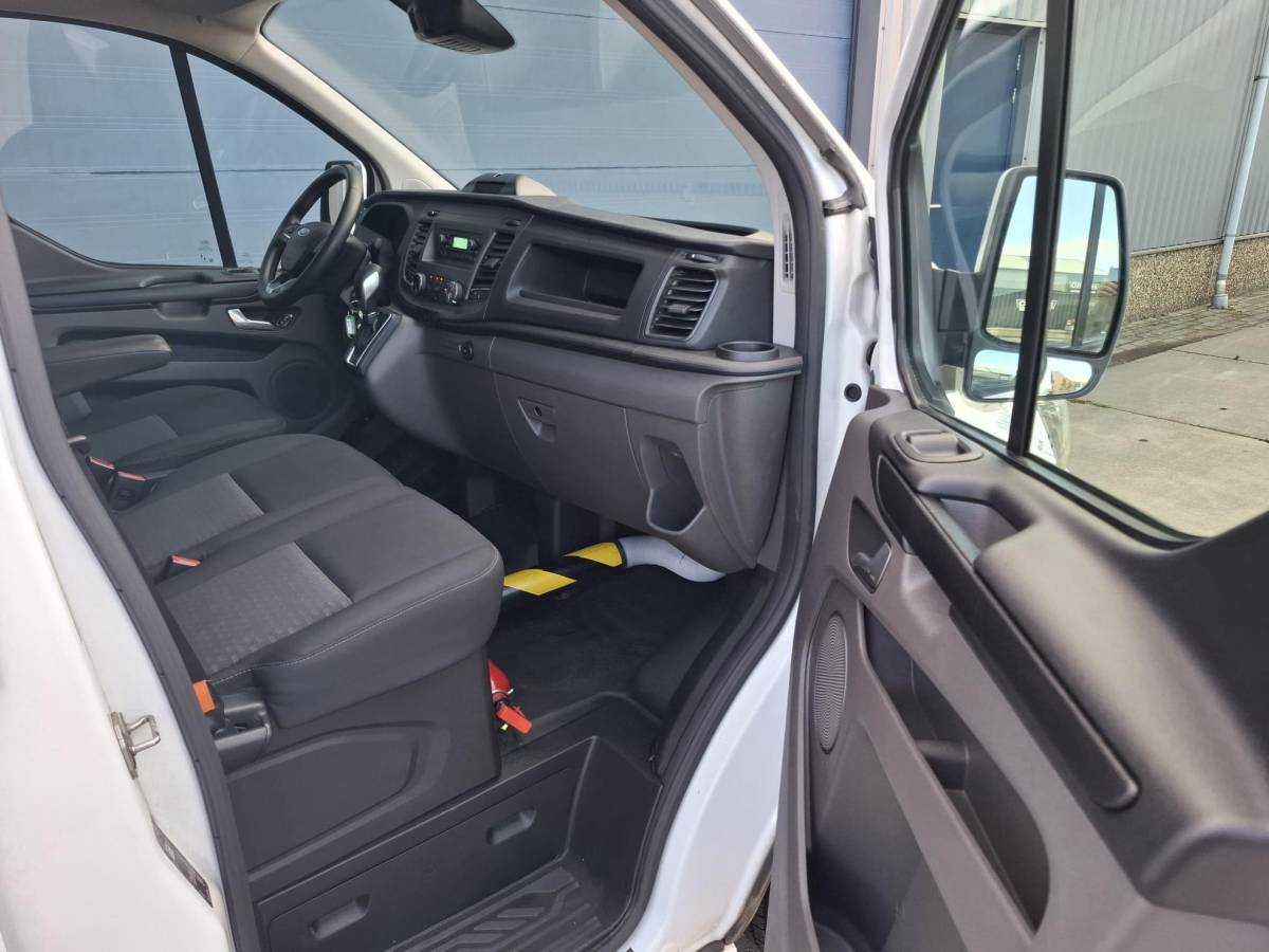 Ford Transit Custom Ford Transit Custom 300 2.0 TDCI L2H1 Trend AUTOMAAT / CRUISE CONTROLE / AIRCO / 3 ZITS
