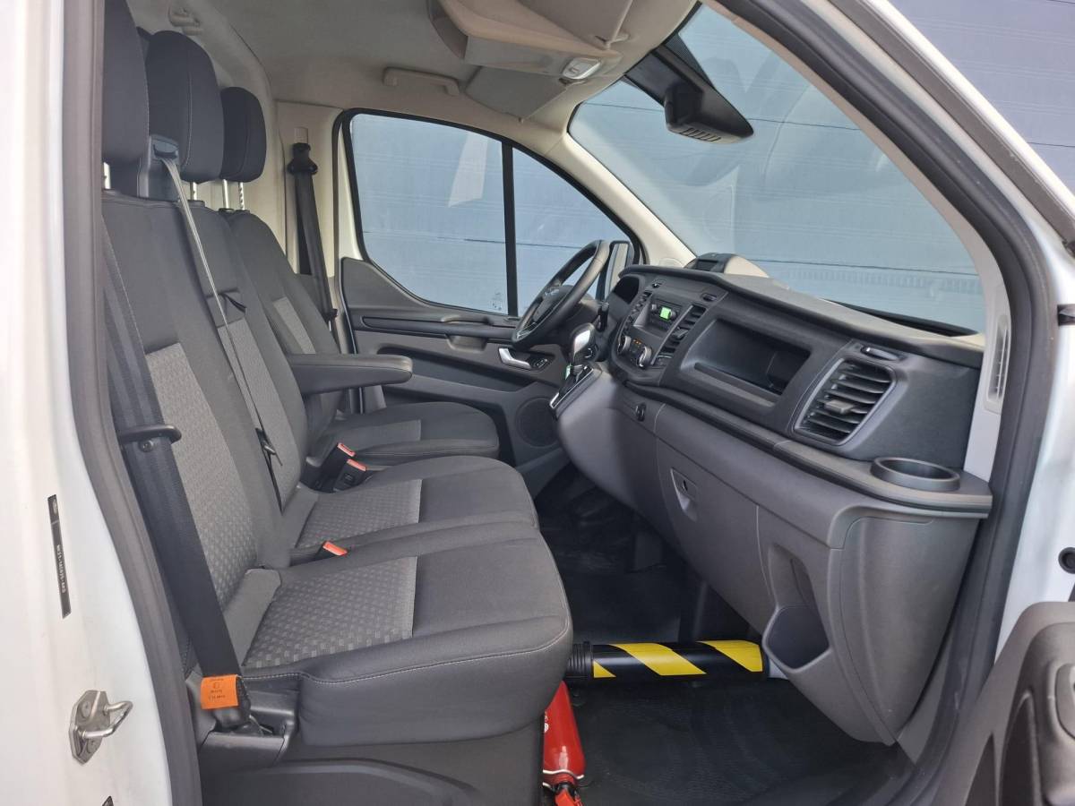 Ford Transit Custom Ford Transit Custom 300 2.0 TDCI L2H1 Trend AUTOMAAT / CRUISE CONTROLE / AIRCO / 3 ZITS