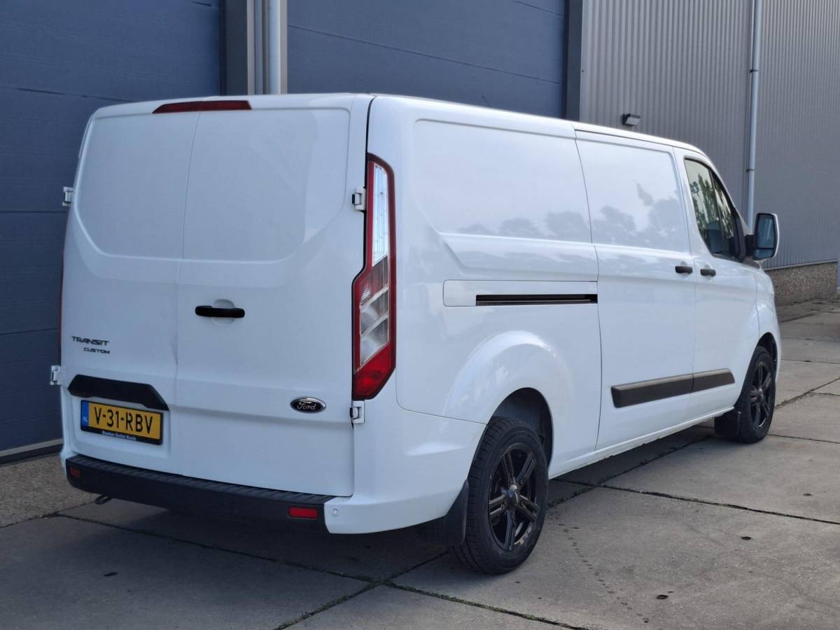 Ford Transit Custom Ford Transit Custom 300 2.0 TDCI L2H1 Trend AUTOMAAT / CRUISE CONTROLE / AIRCO / 3 ZITS