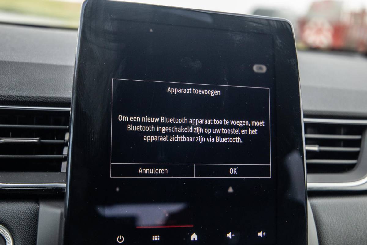 Renault Captur Renault Captur 1.6 E-Tech plug-in hybrid 160 iconic BLACK LINE / CRUISE CONTROLE / NAVI / CARPLAY