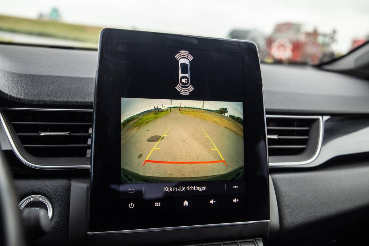 Renault Captur Renault Captur 1.6 E-Tech plug-in hybrid 160 iconic BLACK LINE / CRUISE CONTROLE / NAVI / CARPLAY