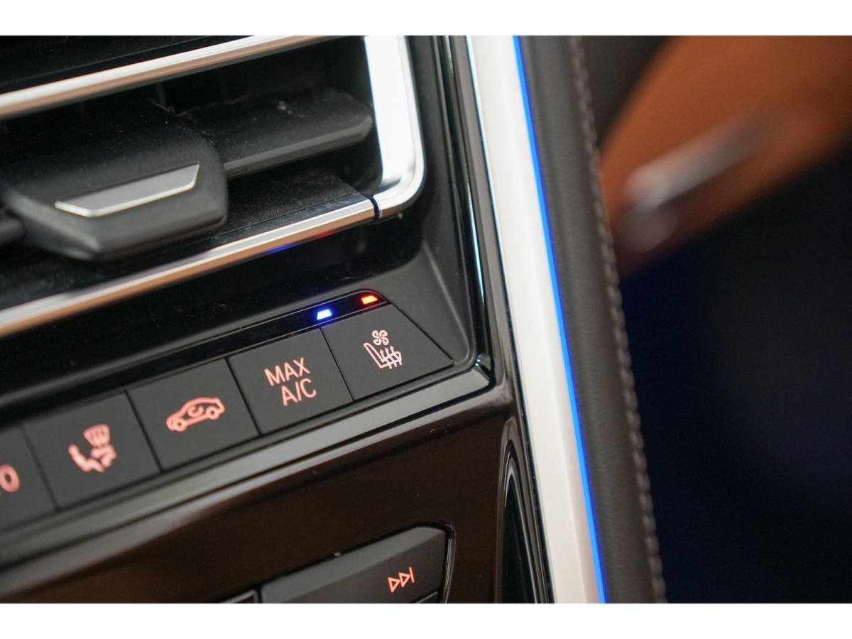 BMW 8 Serie BMW 8 Serie 840i M-Sport | CoPilot | Individual | Laser