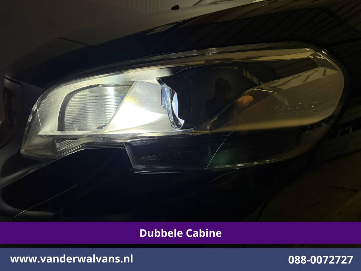 Peugeot Expert Peugeot Expert 2.0 BlueHDI 177pk Automaat L3H1 Dubbele Cabine Sport Euro6 Airco | 5-Zits | Camera | Navigatie | Apple Carplay | Xenon | 2x Zijdeur Cruisecontrol, Android Auto, LM Velgen, Dakrails, Sidebars, Spoiler, Elektrische Stoelbediening, Bumperkit, leder, Parkeersensoren, Achterklep