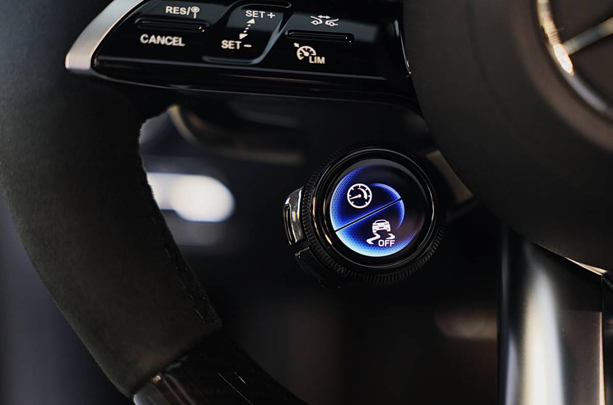 Mercedes-Benz CLE Mercedes-Benz CLE Coupé AMG 53 4MATIC+ / Performance Zetels / Carbon / Head Up / 360 Camera / Pano / Digital Light / 20 Inch