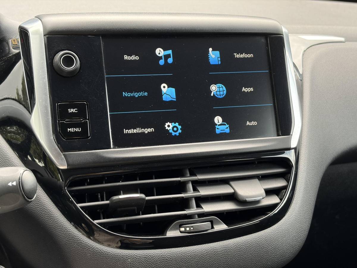 Peugeot 208 Peugeot 208 1.2 PureTech Signature ✓Net beurt gahad✓Navi✓Carplay✓Lm velgen✓Airco✓Cruise✓5 Deurs✓Pdc✓5 Deurs✓Lm velgen✓N.A.P✓Apk tot 04-2027