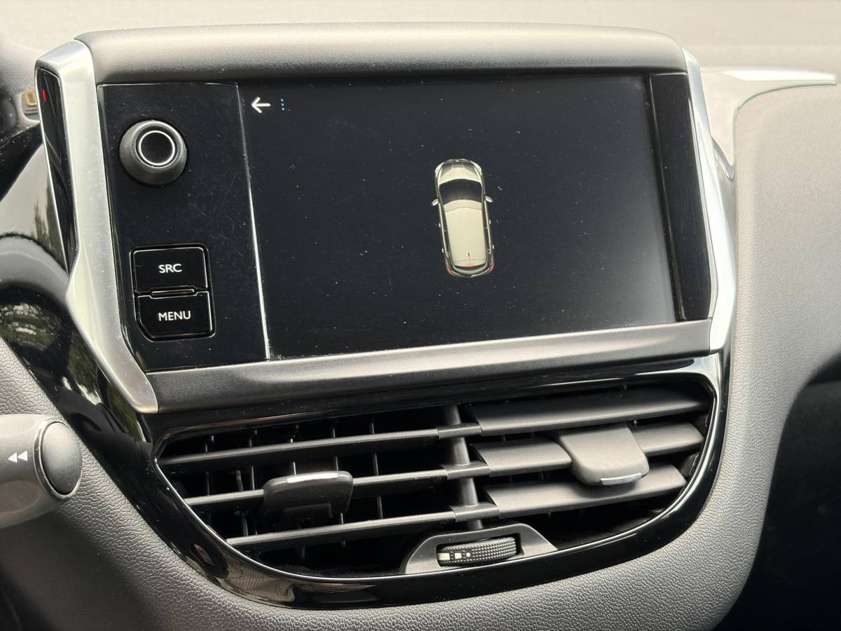Peugeot 208 Peugeot 208 1.2 PureTech Signature ✓Net beurt gahad✓Navi✓Carplay✓Lm velgen✓Airco✓Cruise✓5 Deurs✓Pdc✓5 Deurs✓Lm velgen✓N.A.P✓Apk tot 04-2027