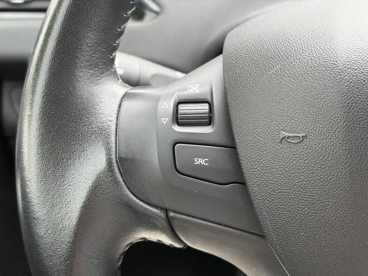 Peugeot 208 Peugeot 208 1.2 PureTech Signature ✓Net beurt gahad✓Navi✓Carplay✓Lm velgen✓Airco✓Cruise✓5 Deurs✓Pdc✓5 Deurs✓Lm velgen✓N.A.P✓Apk tot 04-2027