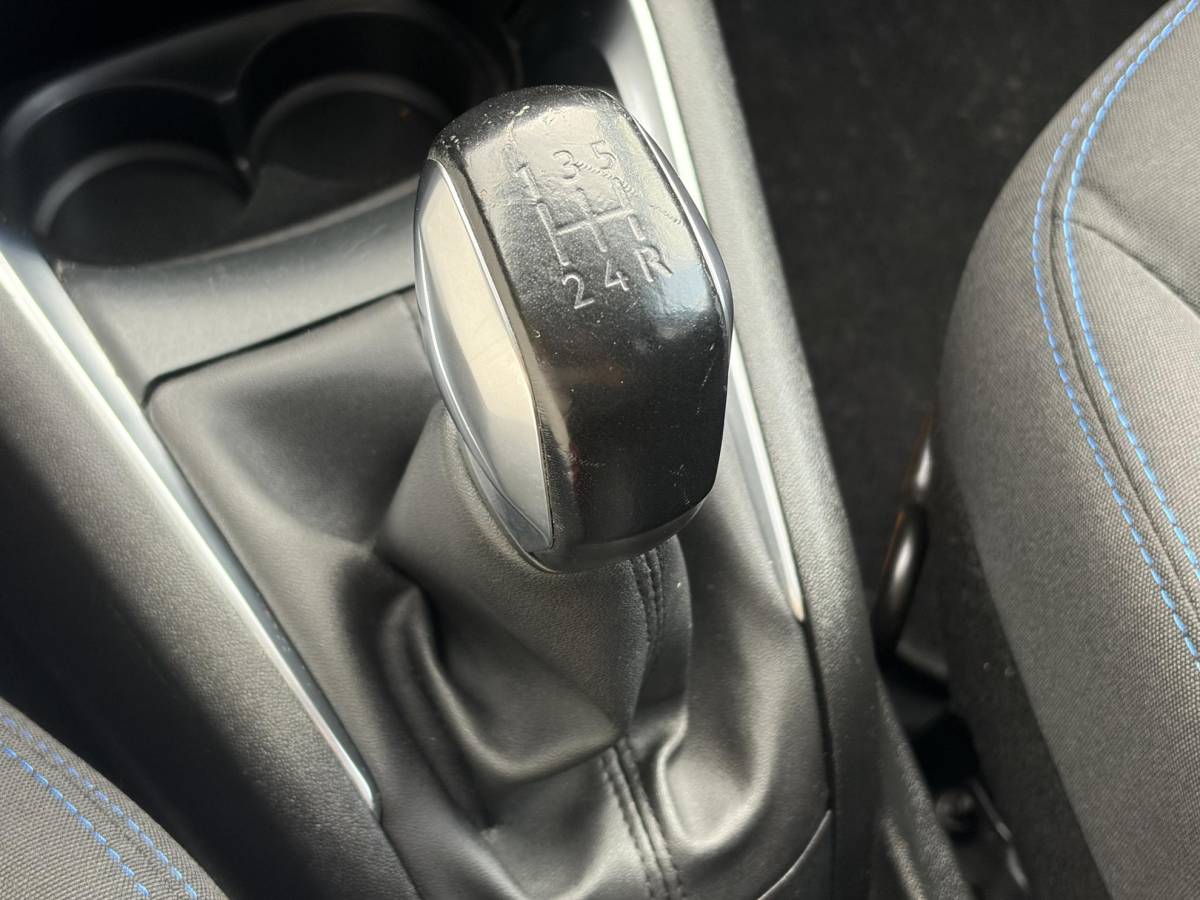 Peugeot 208 Peugeot 208 1.2 PureTech Signature ✓Net beurt gahad✓Navi✓Carplay✓Lm velgen✓Airco✓Cruise✓5 Deurs✓Pdc✓5 Deurs✓Lm velgen✓N.A.P✓Apk tot 04-2027