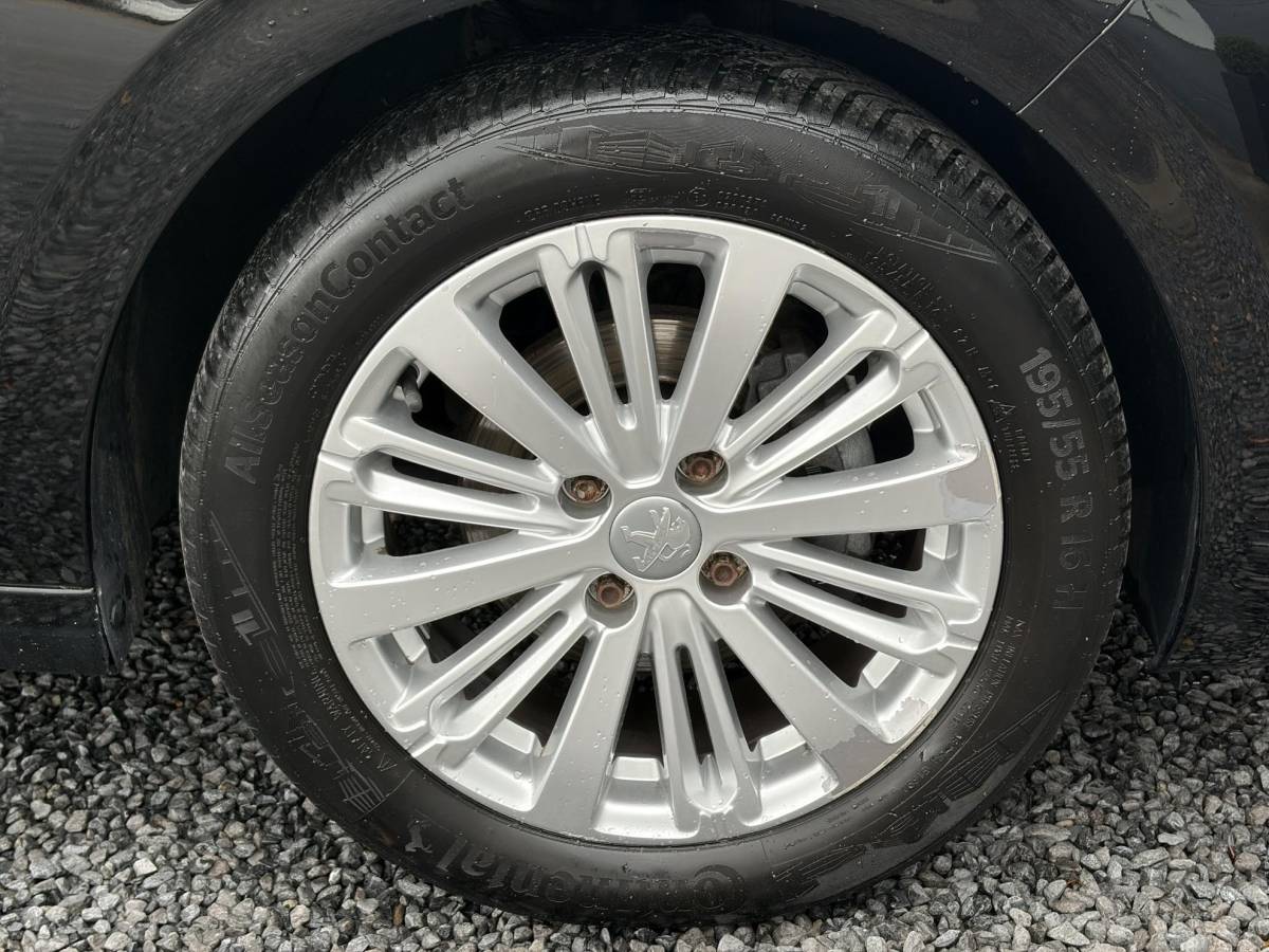 Peugeot 208 Peugeot 208 1.2 PureTech Signature ✓Net beurt gahad✓Navi✓Carplay✓Lm velgen✓Airco✓Cruise✓5 Deurs✓Pdc✓5 Deurs✓Lm velgen✓N.A.P✓Apk tot 04-2027