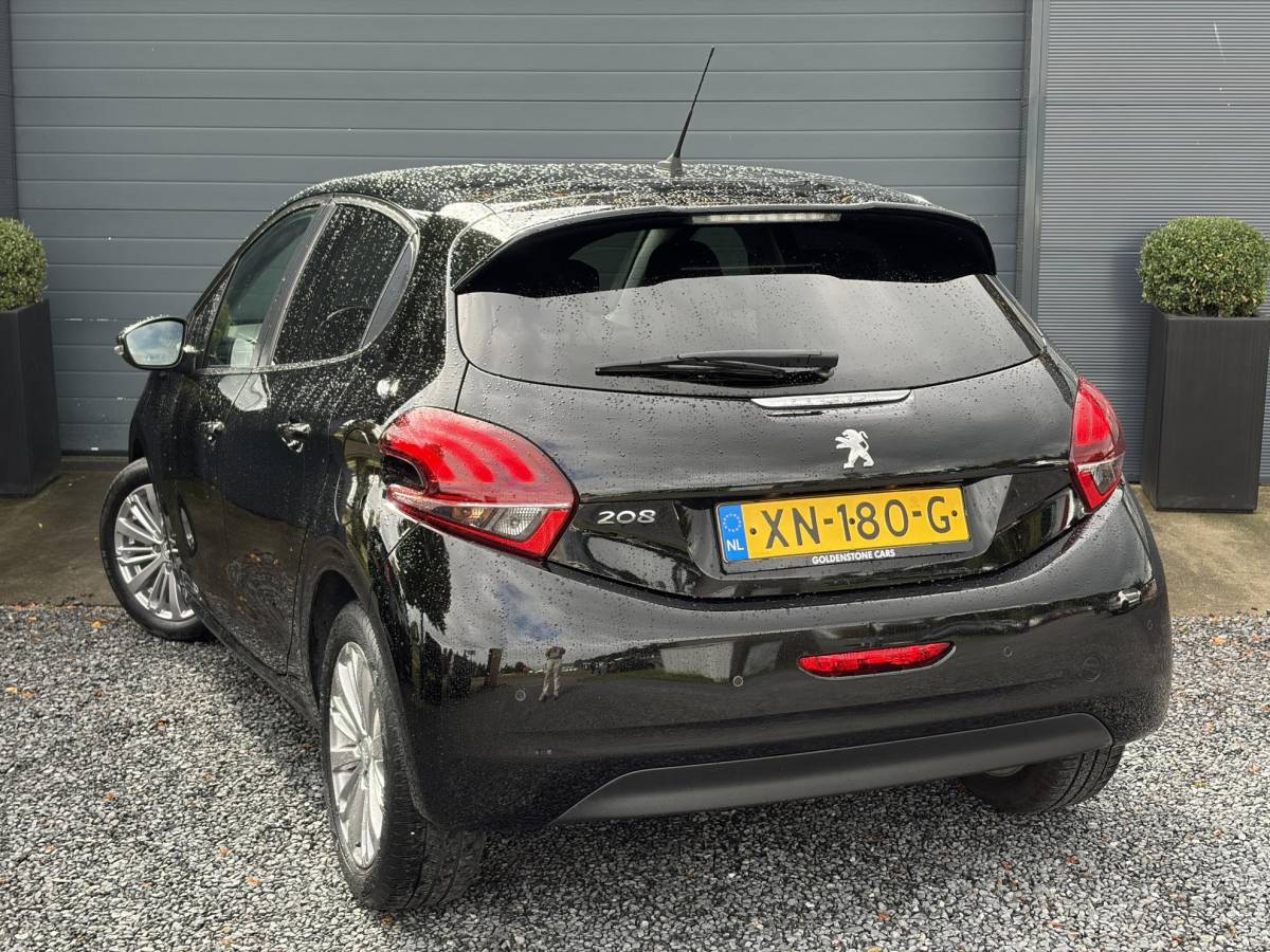 Peugeot 208 Peugeot 208 1.2 PureTech Signature ✓Net beurt gahad✓Navi✓Carplay✓Lm velgen✓Airco✓Cruise✓5 Deurs✓Pdc✓5 Deurs✓Lm velgen✓N.A.P✓Apk tot 04-2027