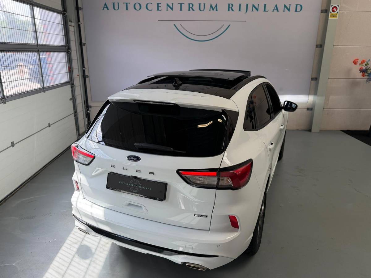 Ford Kuga Ford KUGA 2.5 PHEV ST-Line X, Automaat, Panoramadak, Stoel/Stuur verwarming, Navi, Camera, Carplay