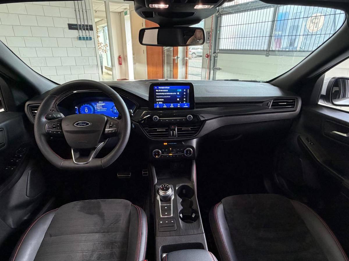 Ford Kuga Ford KUGA 2.5 PHEV ST-Line X, Automaat, Panoramadak, Stoel/Stuur verwarming, Navi, Camera, Carplay