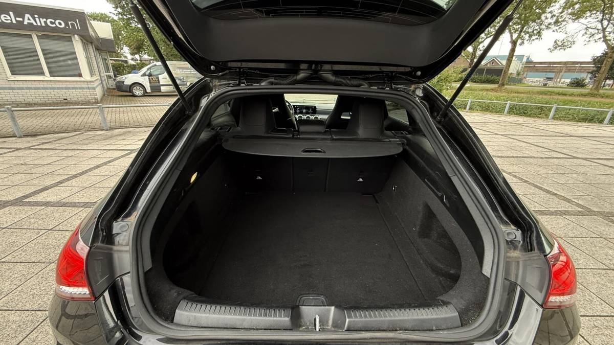 Mercedes-Benz CLA Mercedes-Benz CLA-klasse Shooting Brake 180Aut. Bus. Solution AMG Sport | Sfeer | Mood Light |