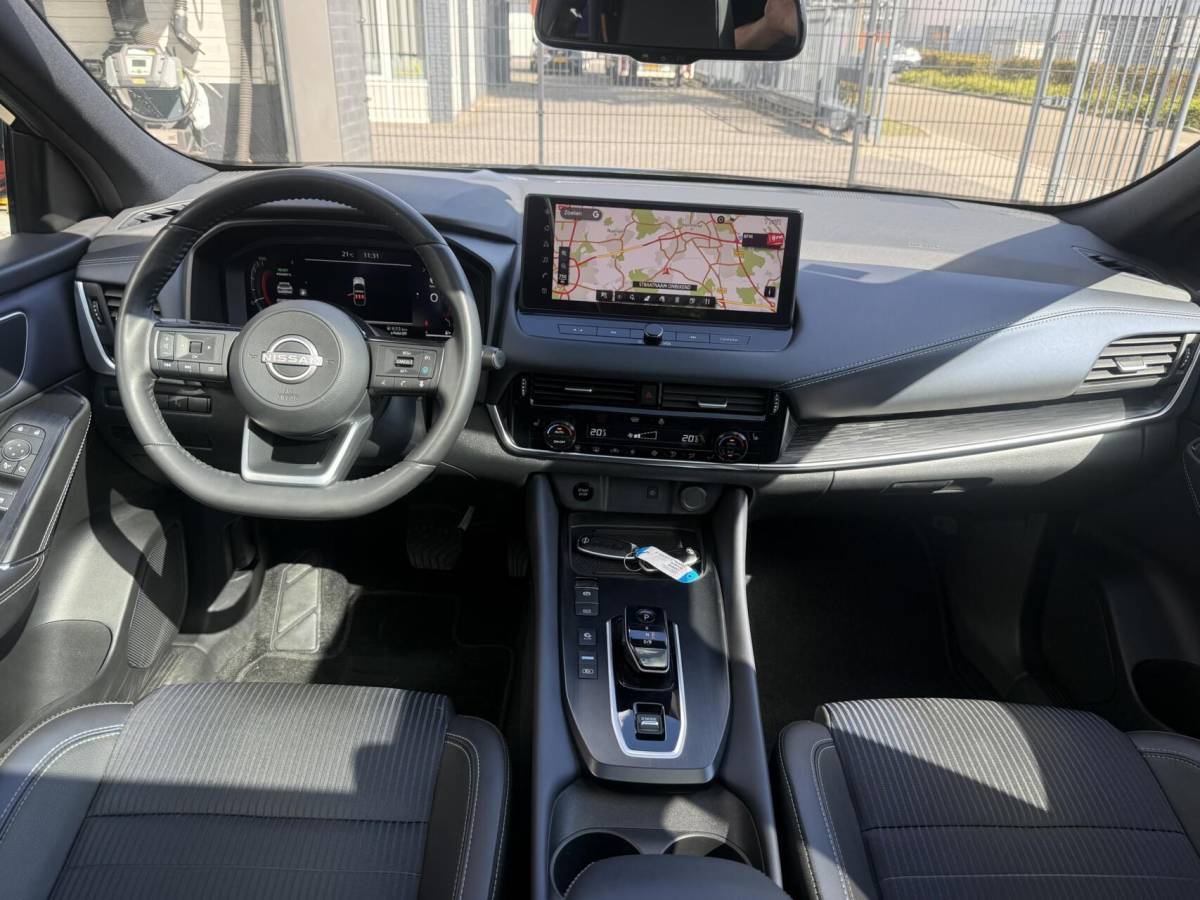 Nissan QASHQAI Nissan Qashqai 1.5 e-Power Tekna PANO adaptive cruis HEAD UP