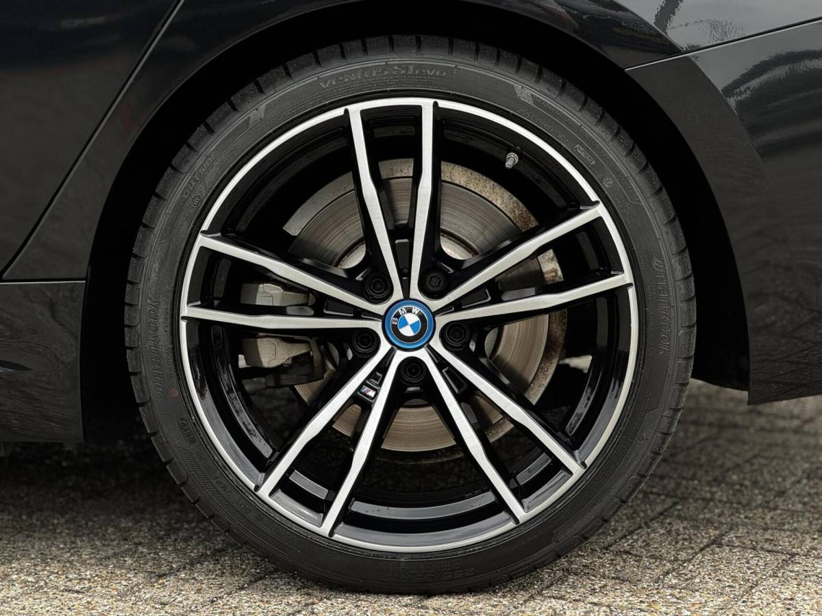 BMW 3 Serie BMW 3-serie Touring 330e xDrive|MSport|Leder|Sfeerve|19″|BTW