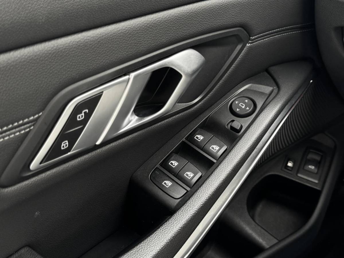 BMW 3 Serie BMW 3-serie Touring 330e xDrive|MSport|Leder|Sfeerve|19″|BTW