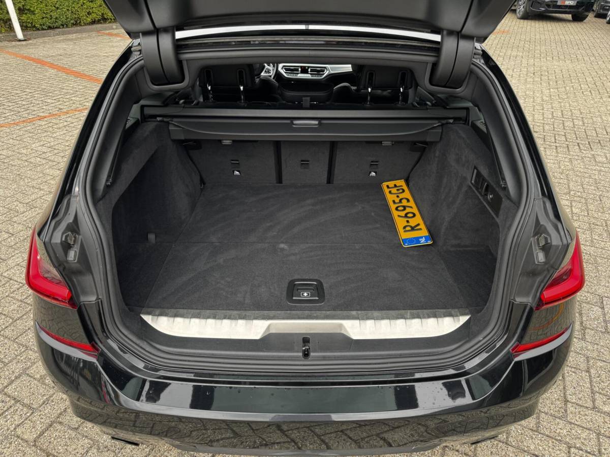 BMW 3 Serie BMW 3-serie Touring 330e xDrive|MSport|Leder|Sfeerve|19″|BTW