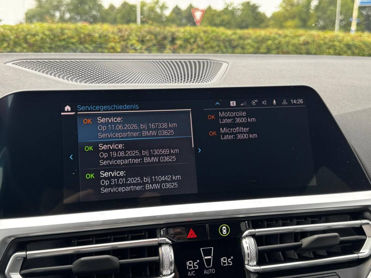 BMW 3 Serie BMW 3-serie Touring 330e xDrive|MSport|Leder|Sfeerve|19″|BTW