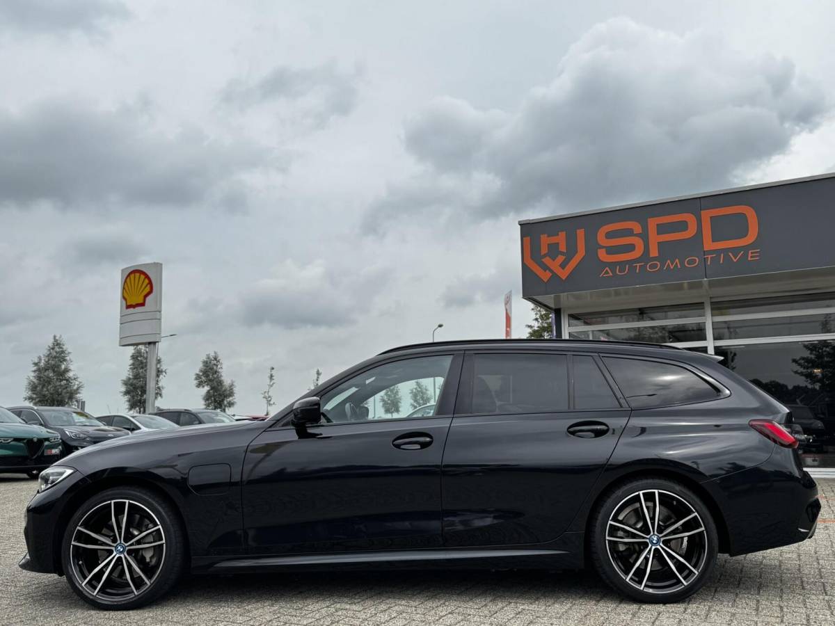 BMW 3 Serie BMW 3-serie Touring 330e xDrive|MSport|Leder|Sfeerve|19″|BTW