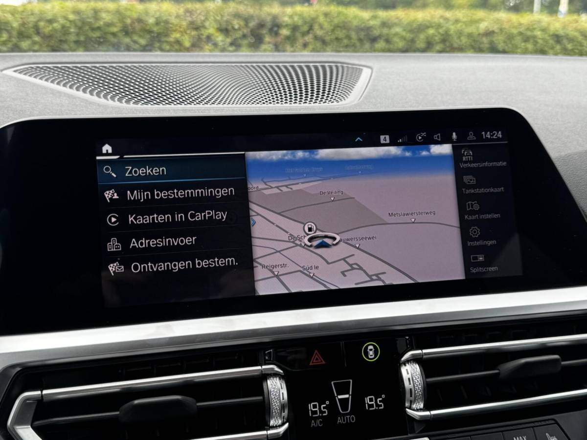 BMW 3 Serie BMW 3-serie Touring 330e xDrive|MSport|Leder|Sfeerve|19″|BTW