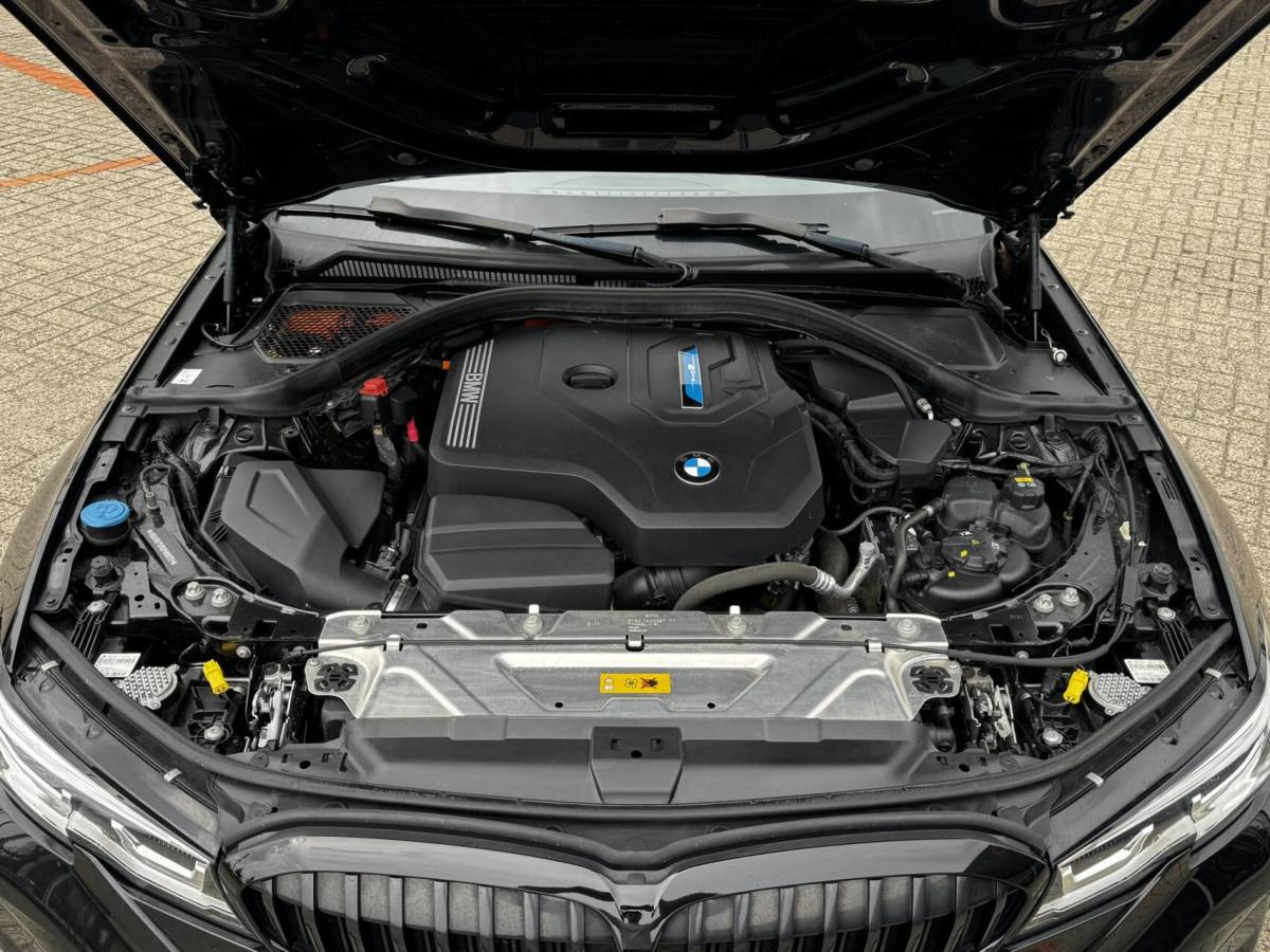 BMW 3 Serie BMW 3-serie Touring 330e xDrive|MSport|Leder|Sfeerve|19″|BTW