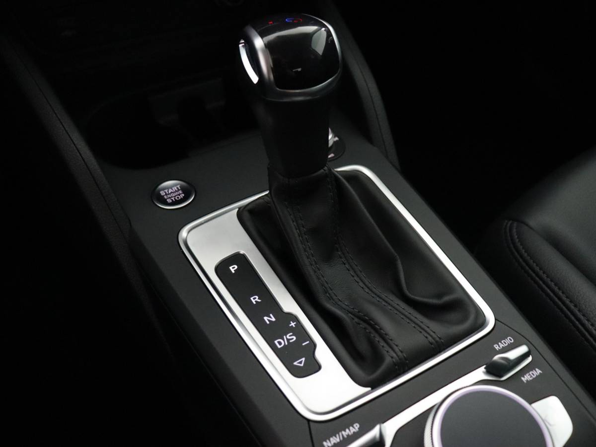 Audi Q2 Audi Q2 35 TFSI S Edition (Afn. Trekhaak / Camera / ACC / Leder / Carplay)