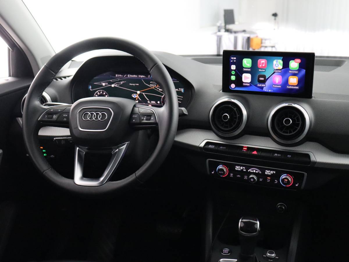 Audi Q2 Audi Q2 35 TFSI S Edition (Afn. Trekhaak / Camera / ACC / Leder / Carplay)
