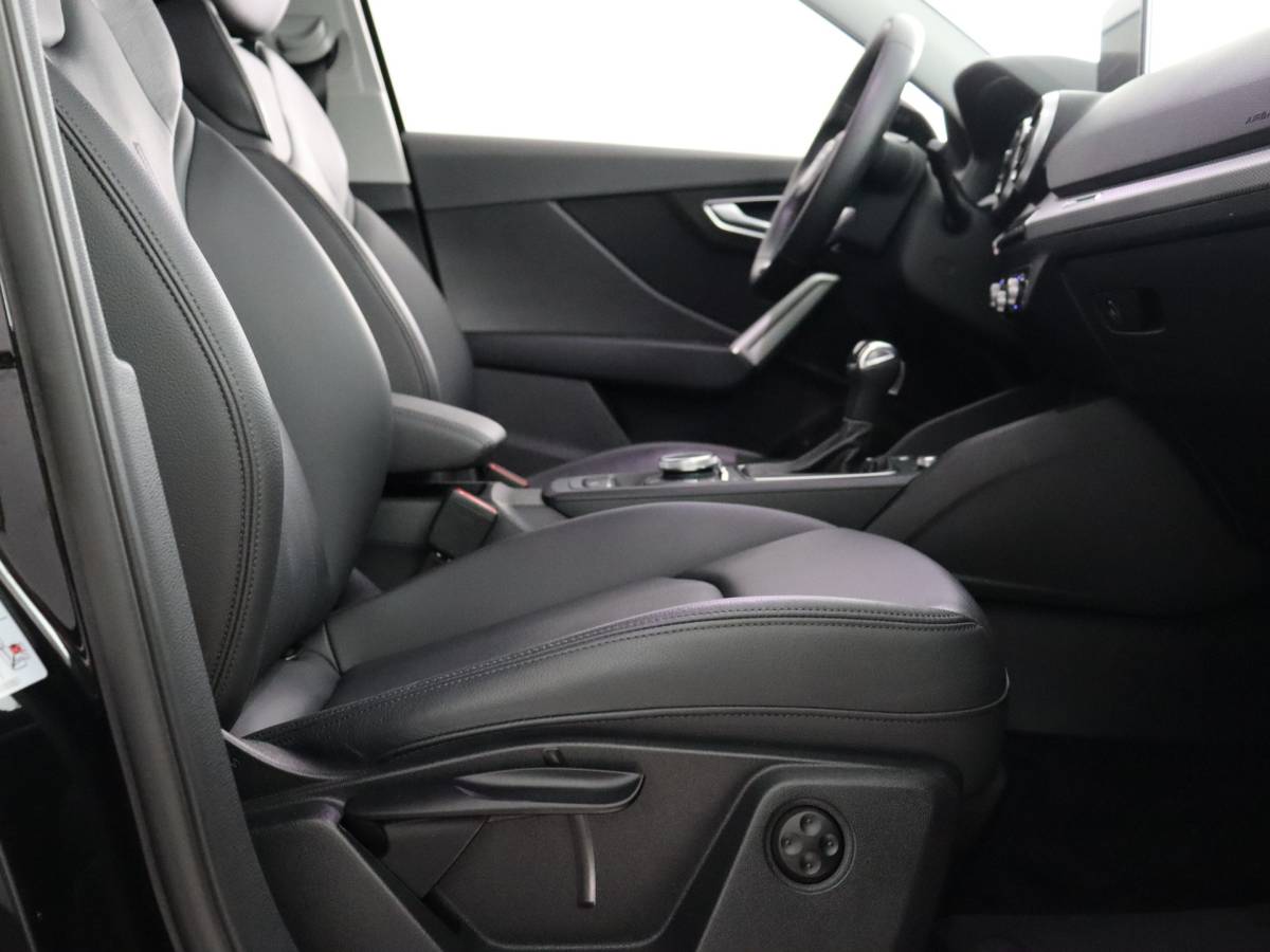 Audi Q2 Audi Q2 35 TFSI S Edition (Afn. Trekhaak / Camera / ACC / Leder / Carplay)