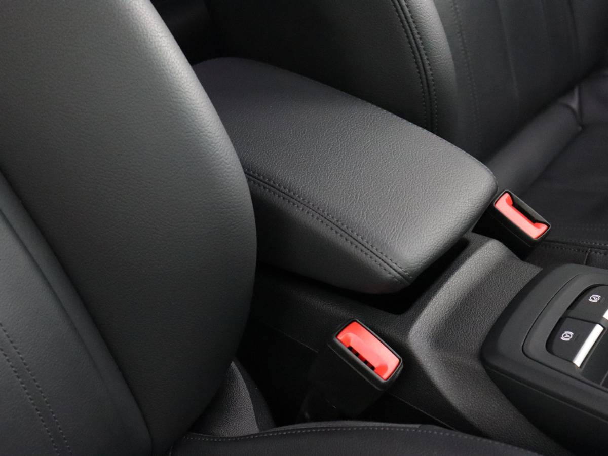Audi Q2 Audi Q2 35 TFSI S Edition (Afn. Trekhaak / Camera / ACC / Leder / Carplay)