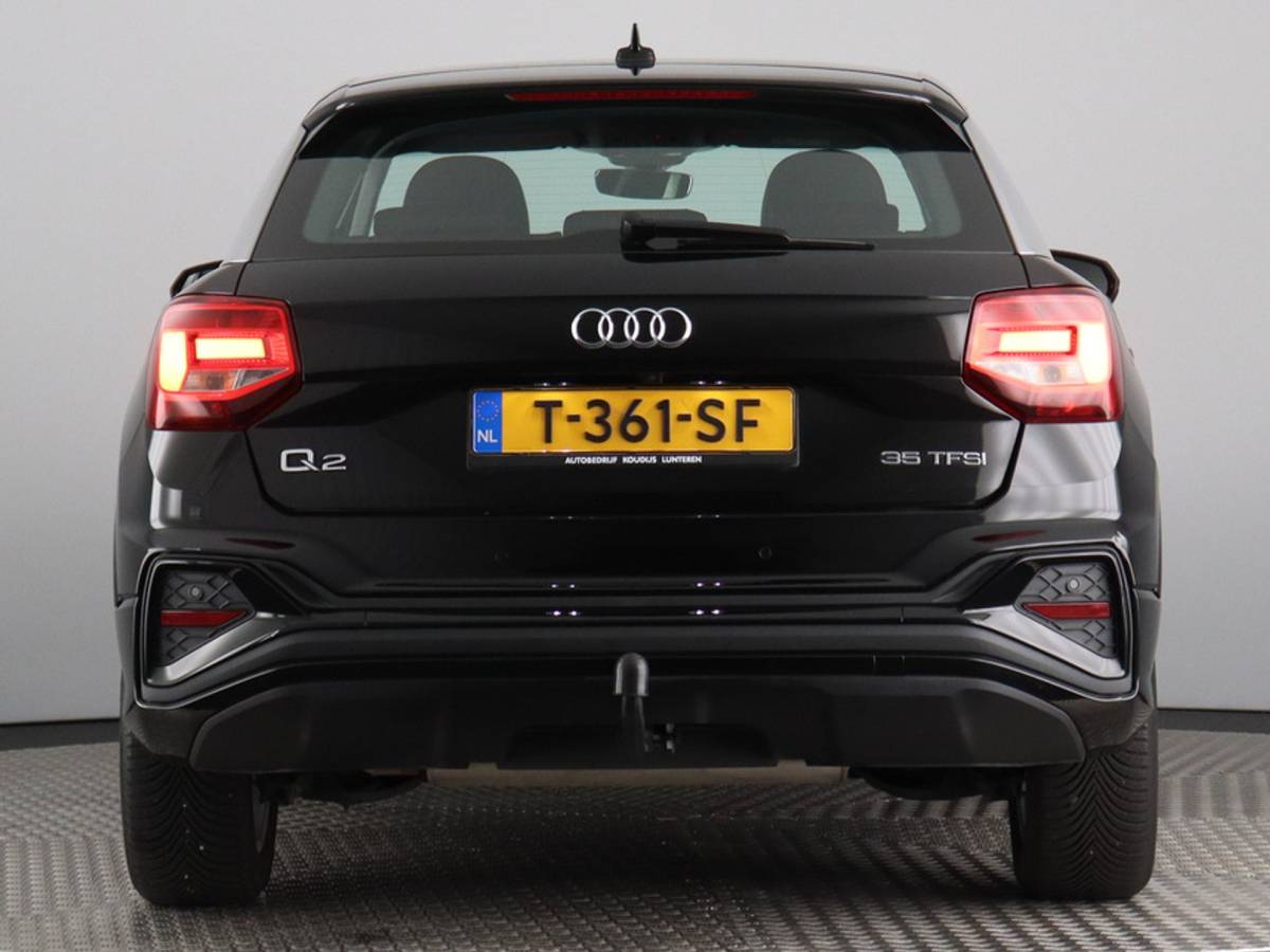 Audi Q2 Audi Q2 35 TFSI S Edition (Afn. Trekhaak / Camera / ACC / Leder / Carplay)