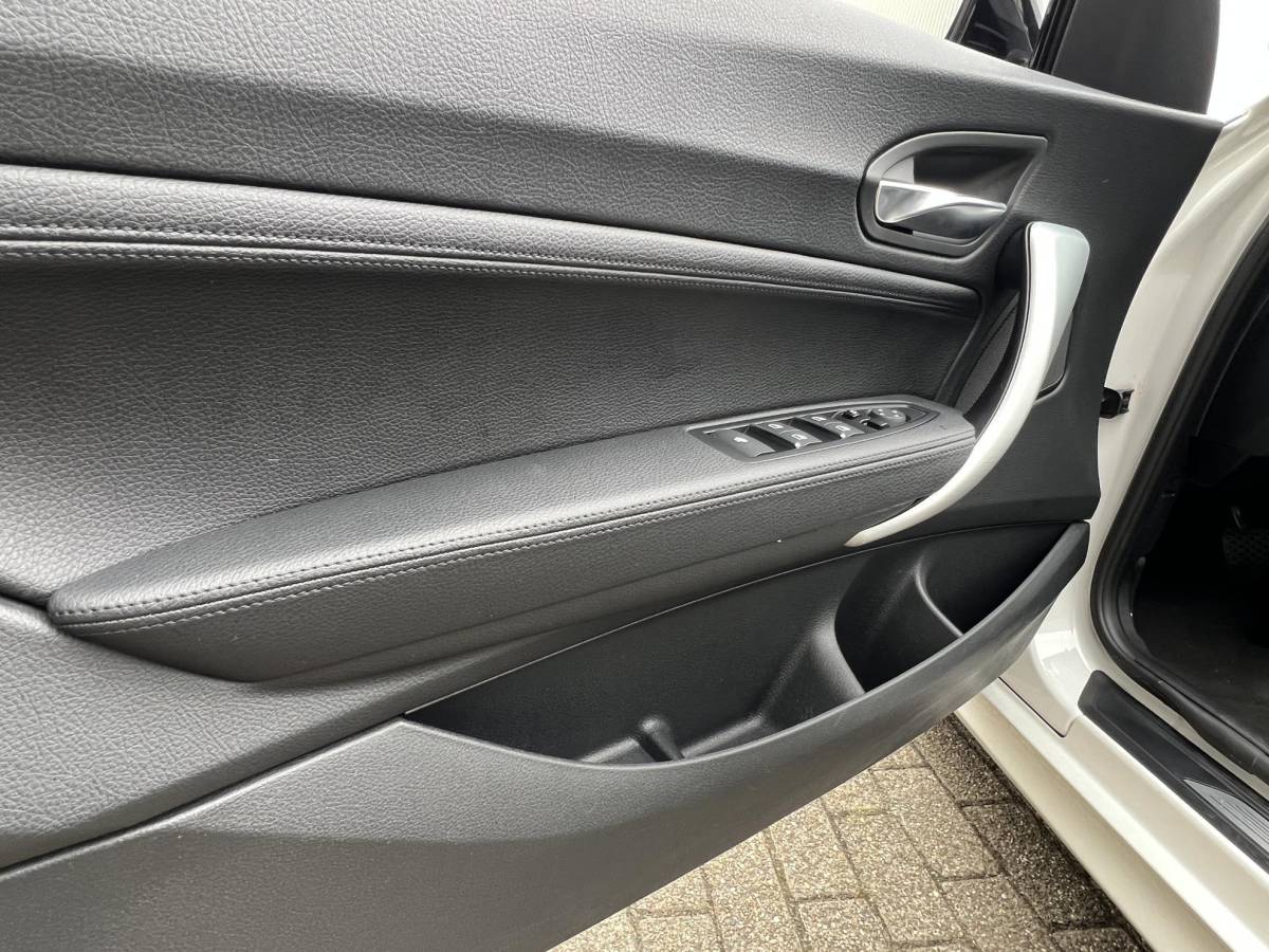 BMW 2 Serie BMW 2-serie Cabrio 220i High Executive M-Pakket / NL auto / Historie
