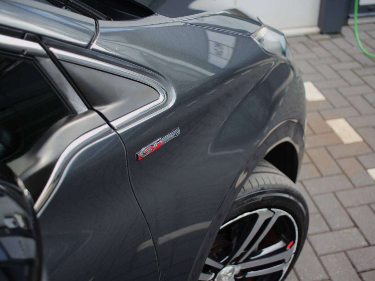 Peugeot 208 Peugeot 208 1.2 PureTech GT-line CARPLAY, LAGE KM, NW DISTRIBUTIE, 110PK, CRUISE