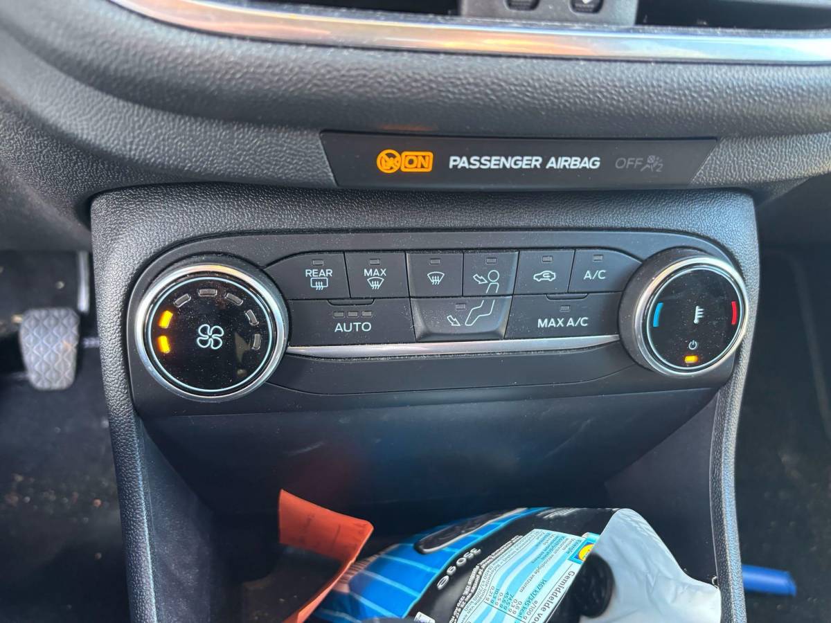 Ford Fiesta Ford Fiesta 1.0 EcoBoost Hybrid Titanium X | Camera | Cruise Control