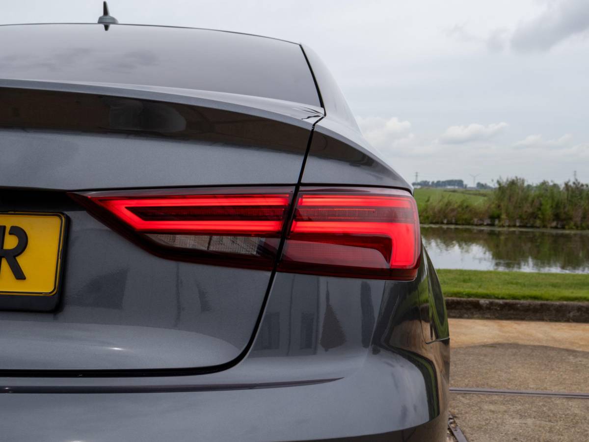 Audi A3 Audi A3 Limousine 1.4 TFSI CoD Sport S Line Edition 18″ LED 3x S-line