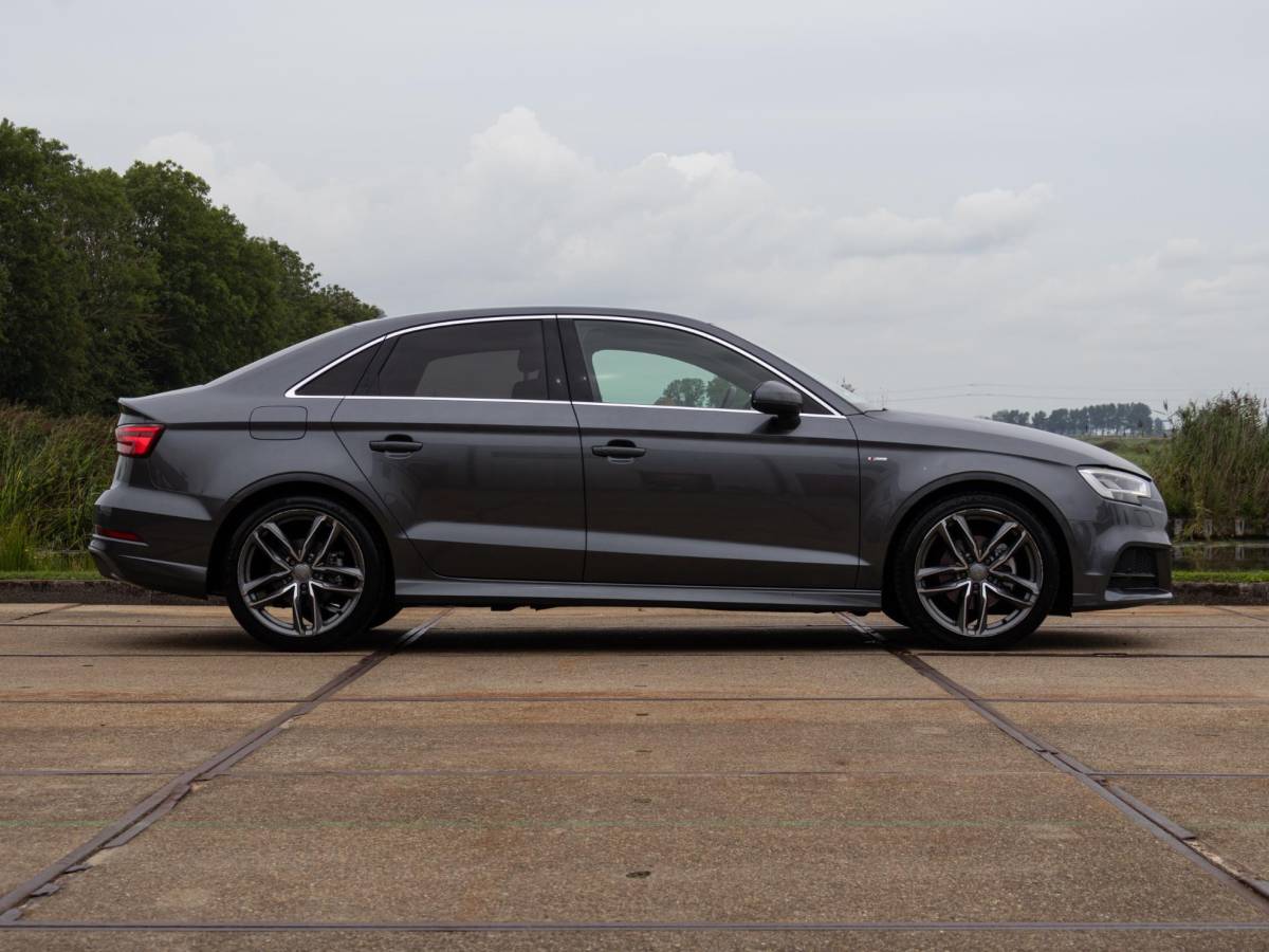 Audi A3 Audi A3 Limousine 1.4 TFSI CoD Sport S Line Edition 18″ LED 3x S-line