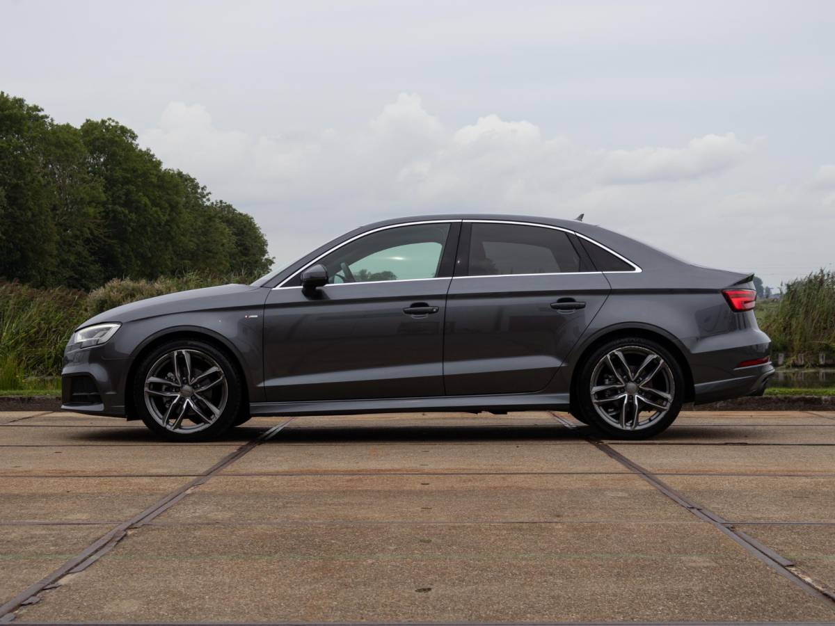 Audi A3 Audi A3 Limousine 1.4 TFSI CoD Sport S Line Edition 18″ LED 3x S-line