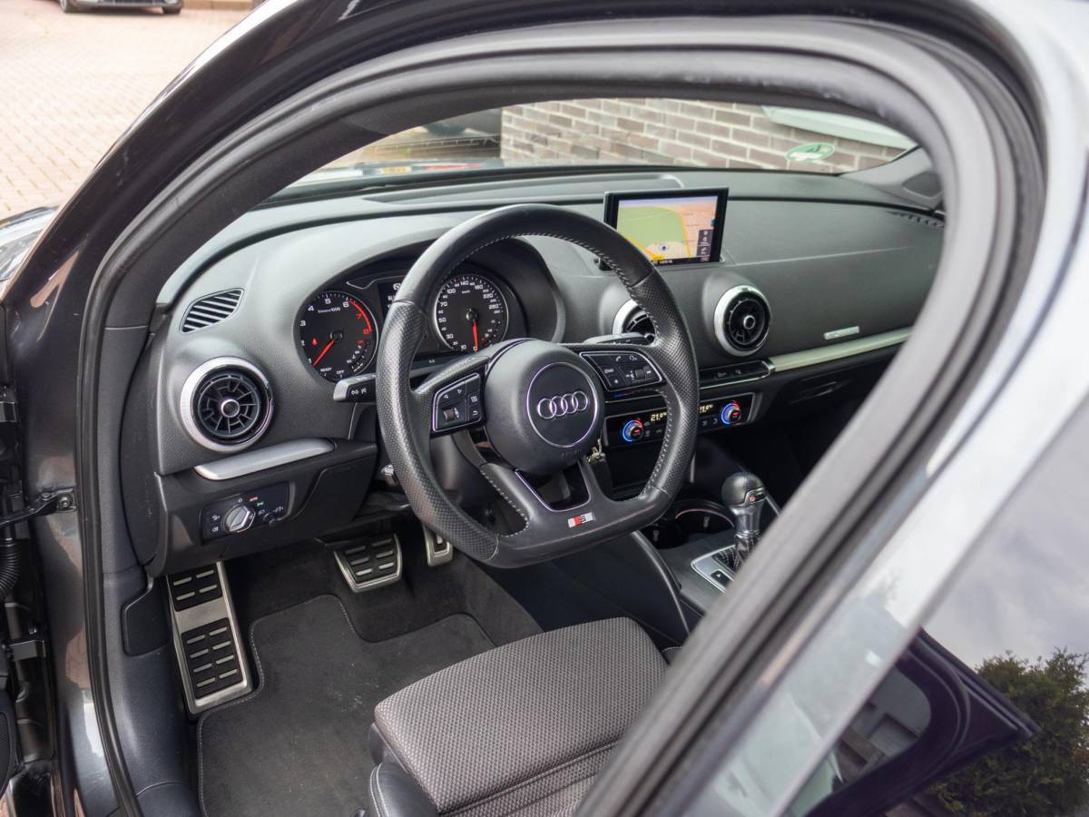 Audi A3 Audi A3 Limousine 1.4 TFSI CoD Sport S Line Edition 18″ LED 3x S-line