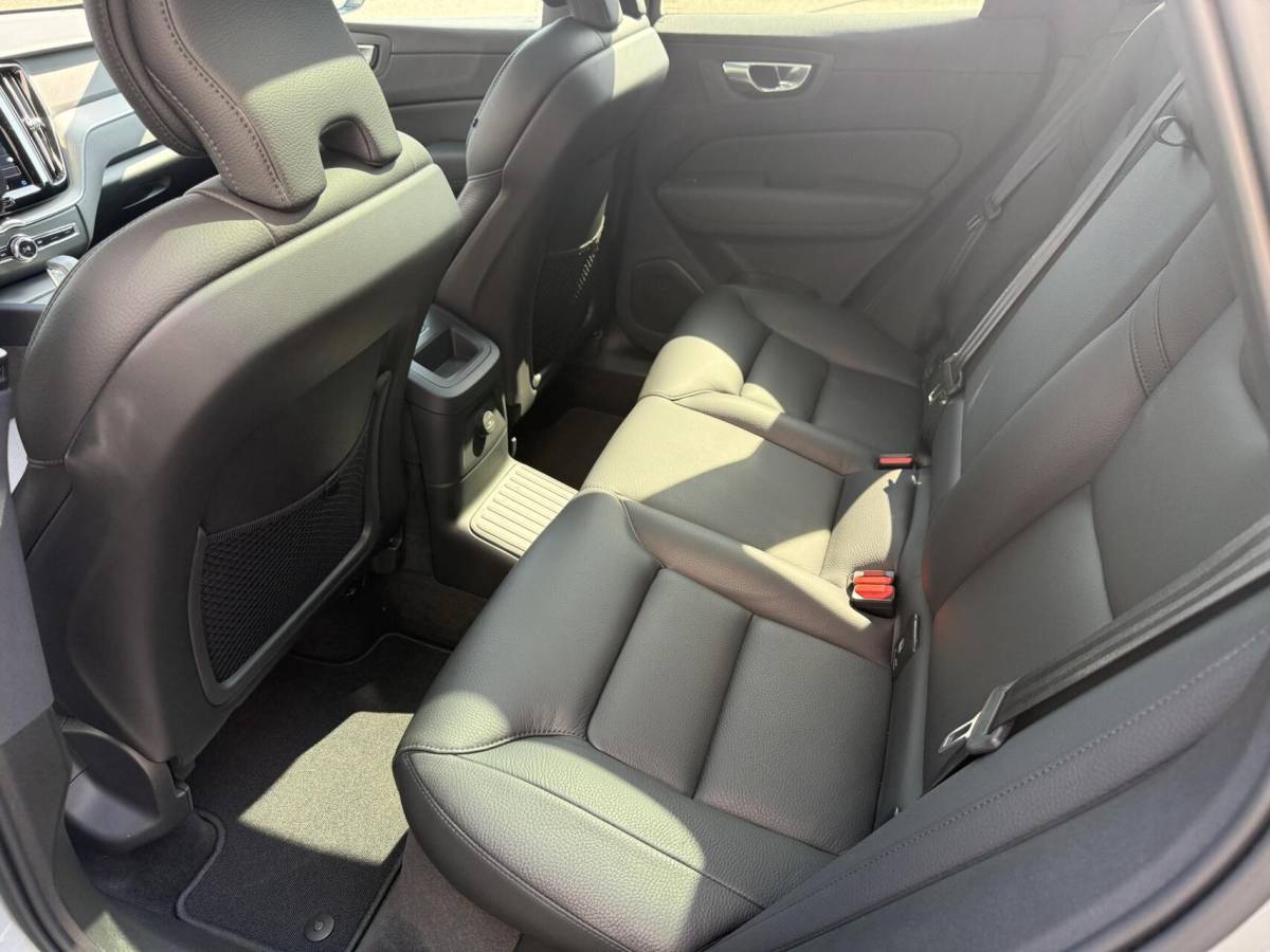 Volvo XC60 Volvo XC60 2.0 T8 Plug-in hybrid AWD Plus Black Edition