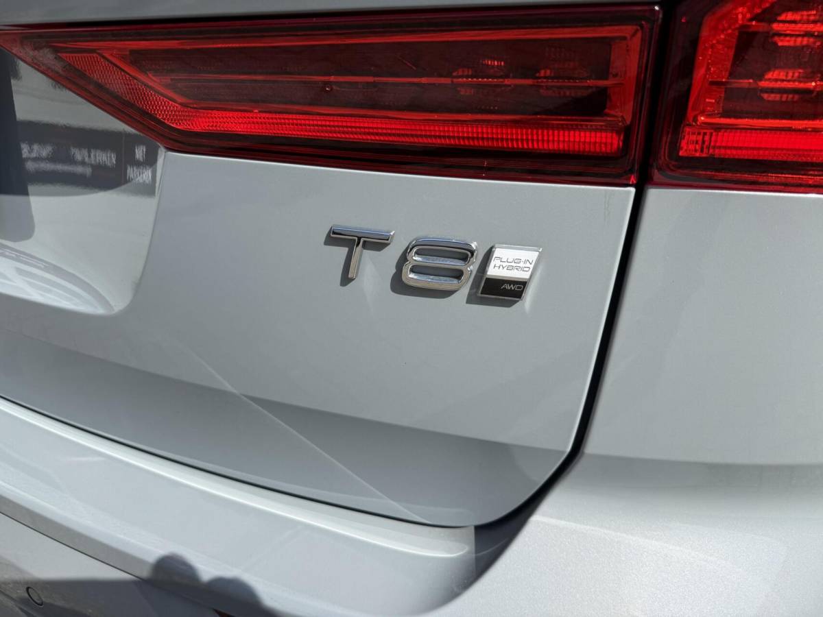 Volvo XC60 Volvo XC60 2.0 T8 Plug-in hybrid AWD Plus Black Edition