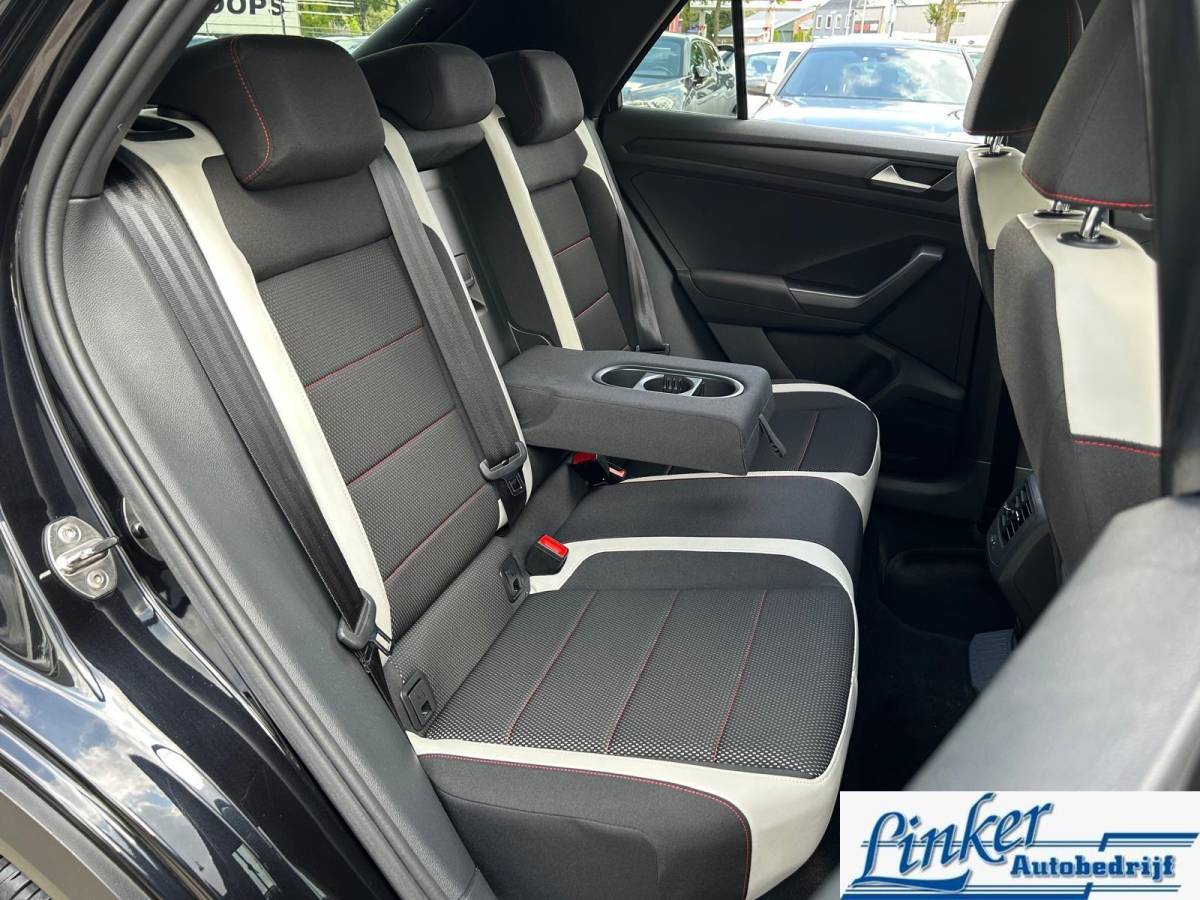 Volkswagen T-Roc Volkswagen T-Roc 1.5 TSI | Trkhaak| Airco | Hoge instap|