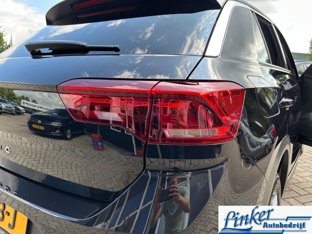 Volkswagen T-Roc Volkswagen T-Roc 1.5 TSI | Trkhaak| Airco | Hoge instap|