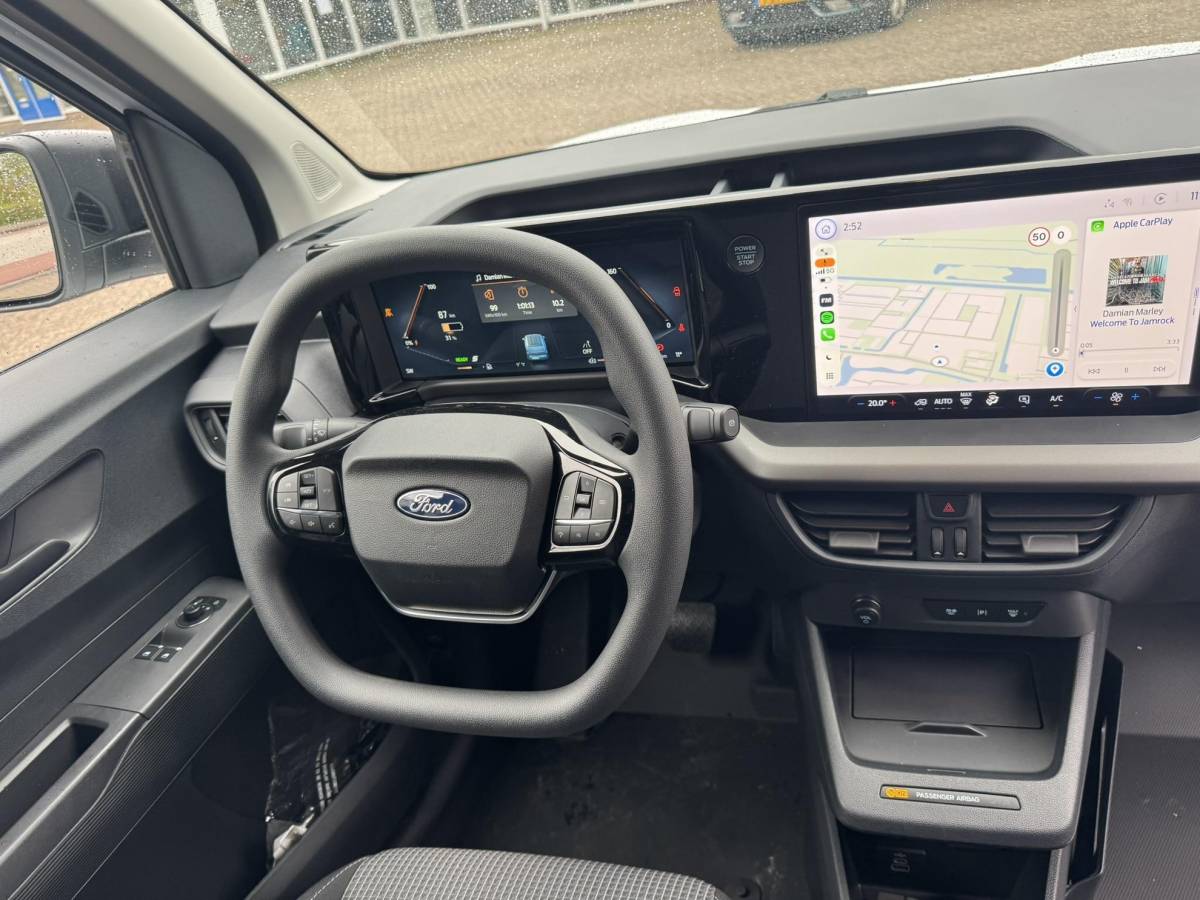 Ford E-Transit Courier Ford E-Transit Courier Trend 46 kWh 136pk | Navigatie | Trekhaak | 16″ Reservewiel | 3-fase laadkabel 32A, 5 meter| Led laadruimteverlichting