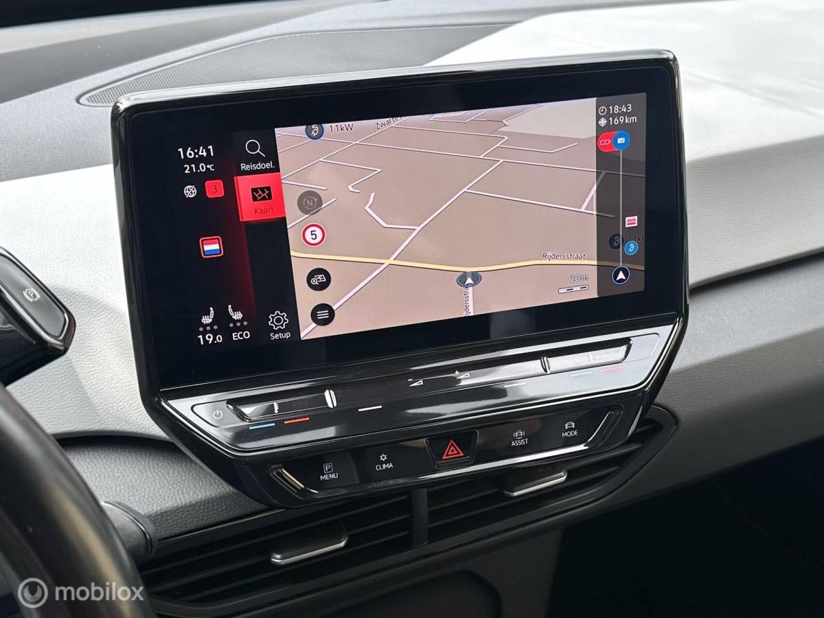Volkswagen ID.3 Volkswagen ID.3 First Plus 58 kWh SOH 92,5% PANORAMADAK IQ MATRIX LED MASSAGE STOELEN CAMERA SFEERVERLICHTING ZEER MOOIE AUTO!!